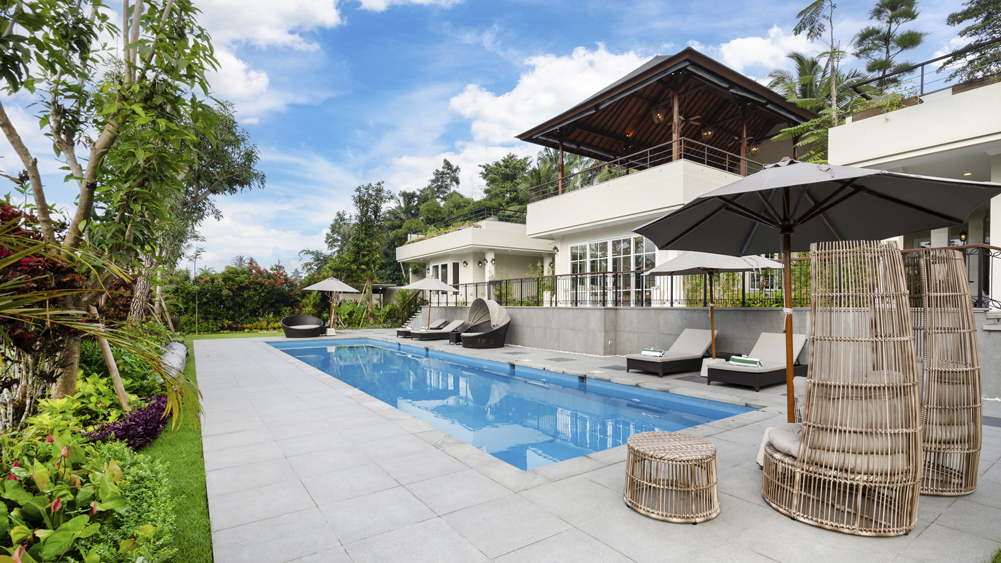 Pala Ubud - Villa Sanghyang - Relaxing pool deck